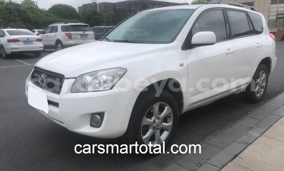 Buy Used Toyota RAV4 White Car in Adet in Amhara Buy Used Toyota RAV4 White Car in Adet in Amhara