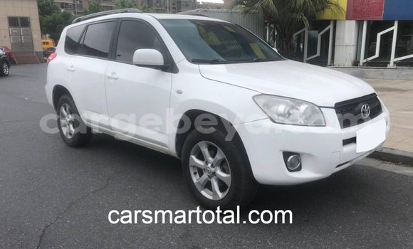 Buy Used Toyota RAV4 White Car in Adet in Amhara Buy Used Toyota RAV4 White Car in Adet in Amhara