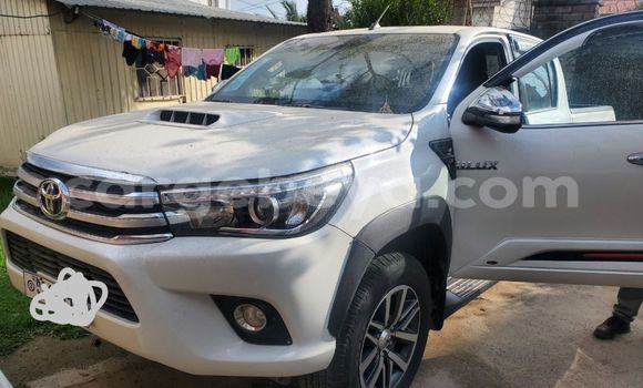 Buy Used Toyota Hiluxe Revo White Car in Addis–Ababa in Ethiopia Buy Used Toyota Hiluxe Revo White Car in Addis–Ababa in Ethiopia