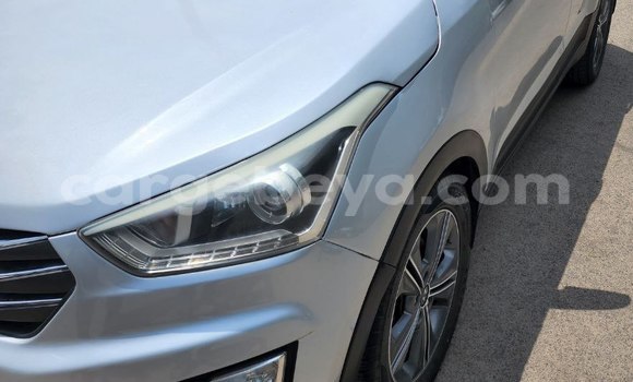Oofamaa Hyundai Creta Silver Makiinaa iti Addis–Ababa keessatti Ethiopia keessatti Oofamaa Hyundai Creta Silver Makiinaa iti Addis–Ababa keessatti Ethiopia keessatti