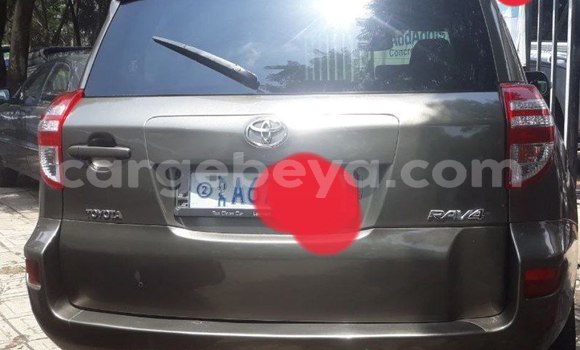 Buy Used Toyota RAV4 Silver Car in Addis–Ababa in Ethiopia Buy Used Toyota RAV4 Silver Car in Addis–Ababa in Ethiopia