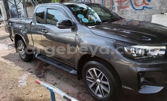 Buy Used Toyota Hilux Black Car in Addis–Ababa in Ethiopia Buy Used Toyota Hilux Black Car in Addis–Ababa in Ethiopia