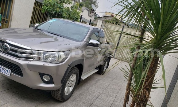 Buy Used Toyota Hilux Silver Car in Addis–Ababa in Ethiopia Buy Used Toyota Hilux Silver Car in Addis–Ababa in Ethiopia