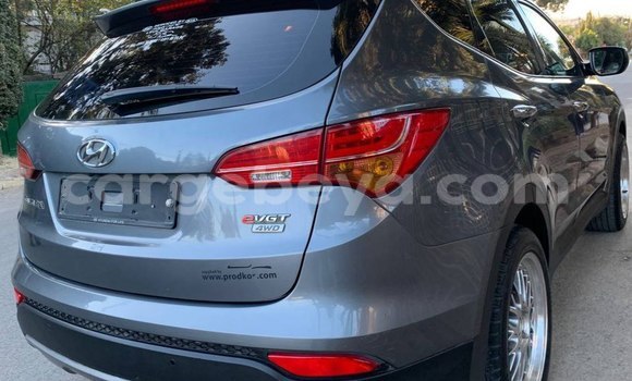 Buy Used Hyundai Santa Fe Beige Car in Addis–Ababa in Ethiopia Buy Used Hyundai Santa Fe Beige Car in Addis–Ababa in Ethiopia