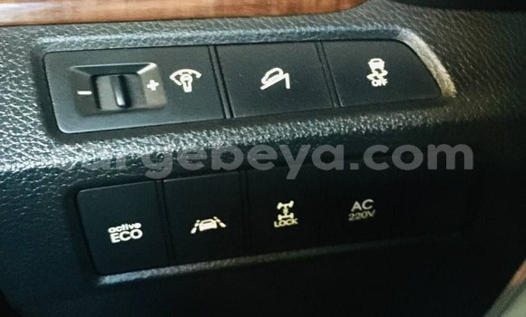 Buy Used Hyundai Santa Fe Beige Car in Addis–Ababa in Ethiopia Buy Used Hyundai Santa Fe Beige Car in Addis–Ababa in Ethiopia