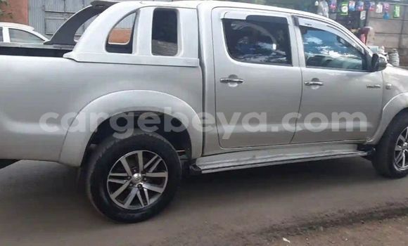 Buy Used Toyota Hilux Silver Car in Addis–Ababa in Ethiopia Buy Used Toyota Hilux Silver Car in Addis–Ababa in Ethiopia