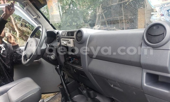 Buy Used Toyota Land Cruiser Silver Car in Addis–Ababa in Ethiopia Buy Used Toyota Land Cruiser Silver Car in Addis–Ababa in Ethiopia