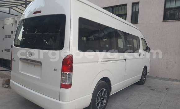 Buy Used Toyota Hiace White Car in Addis–Ababa in Ethiopia Buy Used Toyota Hiace White Car in Addis–Ababa in Ethiopia