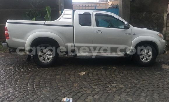 Buy Used Toyota Hilux Silver Car in Addis–Ababa in Ethiopia Buy Used Toyota Hilux Silver Car in Addis–Ababa in Ethiopia