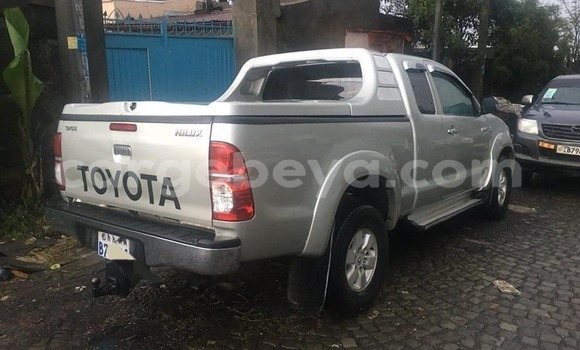 Buy Used Toyota Hilux Silver Car in Addis–Ababa in Ethiopia Buy Used Toyota Hilux Silver Car in Addis–Ababa in Ethiopia