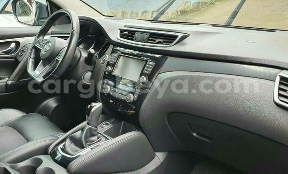 Buy Used Nissan Qashqai+2 Brown Car in Addis–Ababa in Ethiopia Buy Used Nissan Qashqai+2 Brown Car in Addis–Ababa in Ethiopia