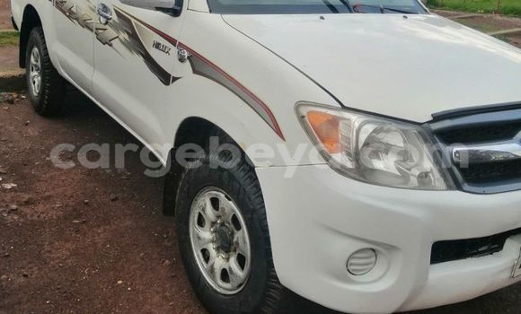 ይግዙ ያገለገለ Toyota Hilux ነጭ መኪና በ አዲስ አበባ በ ኢትዮጵያ ይግዙ ያገለገለ Toyota Hilux ነጭ መኪና በ አዲስ አበባ በ ኢትዮጵያ