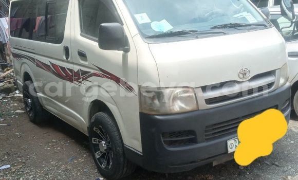 ይግዙ ያገለገለ Toyota Hiace ነጭ መኪና በ አዲስ አበባ በ ኢትዮጵያ ይግዙ ያገለገለ Toyota Hiace ነጭ መኪና በ አዲስ አበባ በ ኢትዮጵያ