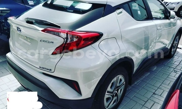 Acheter Neuf Voiture Toyota C-HR Blanc à Addis Ababa, Ethiopie Acheter Neuf Voiture Toyota C-HR Blanc à Addis Ababa, Ethiopie