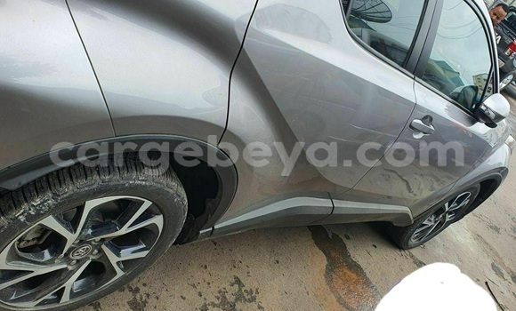 Acheter Neuf Voiture Toyota C-HR Gris à Addis Ababa, Ethiopie Acheter Neuf Voiture Toyota C-HR Gris à Addis Ababa, Ethiopie