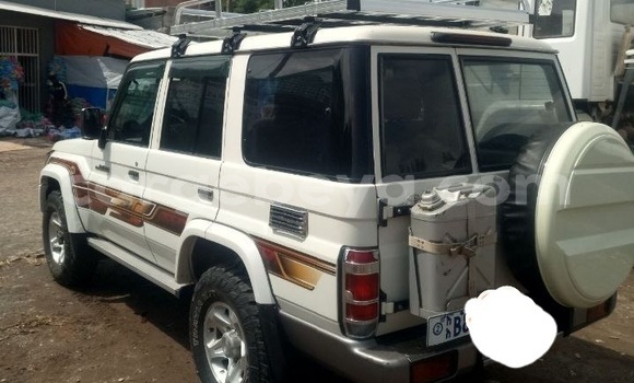 Buy Used Toyota Mark II White Car in Addis–Ababa in Ethiopia Buy Used Toyota Mark II White Car in Addis–Ababa in Ethiopia