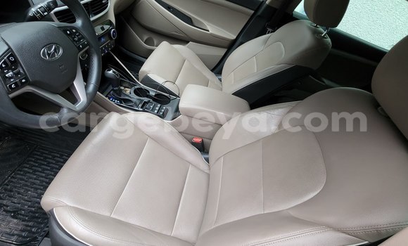 Oofamaa Hyundai Tucson Other Makiinaa iti Addis–Ababa keessatti Ethiopia keessatti Oofamaa Hyundai Tucson Other Makiinaa iti Addis–Ababa keessatti Ethiopia keessatti