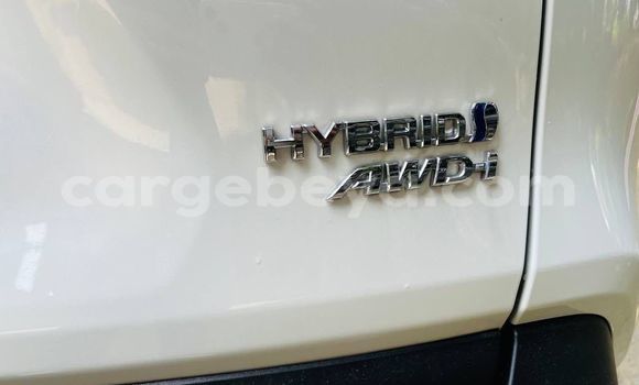 ይግዙ አዲስ Toyota RAV4 ነጭ መኪና በ አዲስ አበባ በ ኢትዮጵያ ይግዙ አዲስ Toyota RAV4 ነጭ መኪና በ አዲስ አበባ በ ኢትዮጵያ