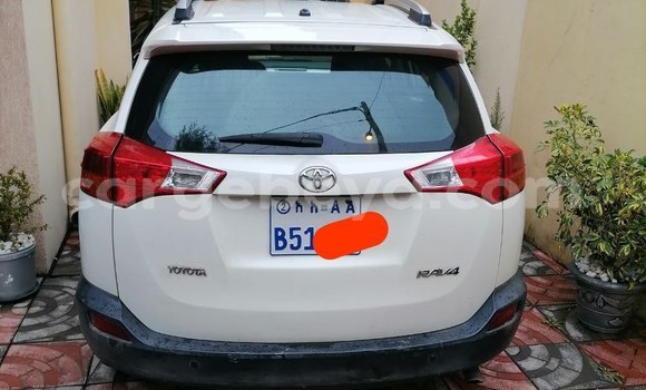 Buy Used Toyota RAV4 White Car in Addis–Ababa in Ethiopia Buy Used Toyota RAV4 White Car in Addis–Ababa in Ethiopia