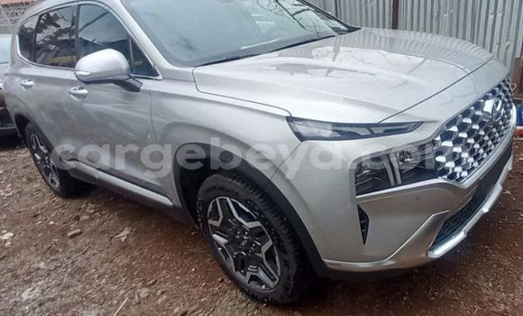 Buy New Hyundai Santa Fe Silver Car in Addis–Ababa in Ethiopia Buy New Hyundai Santa Fe Silver Car in Addis–Ababa in Ethiopia