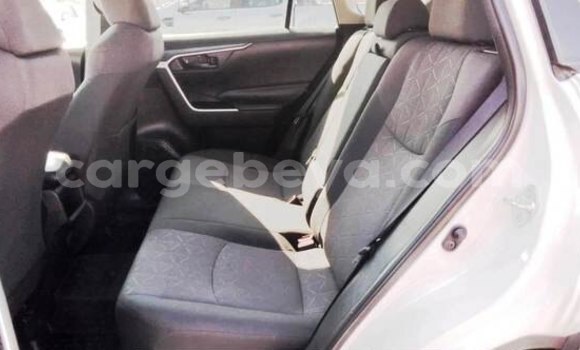 Buy Used Toyota RAV4 White Car in Addis–Ababa in Ethiopia Buy Used Toyota RAV4 White Car in Addis–Ababa in Ethiopia