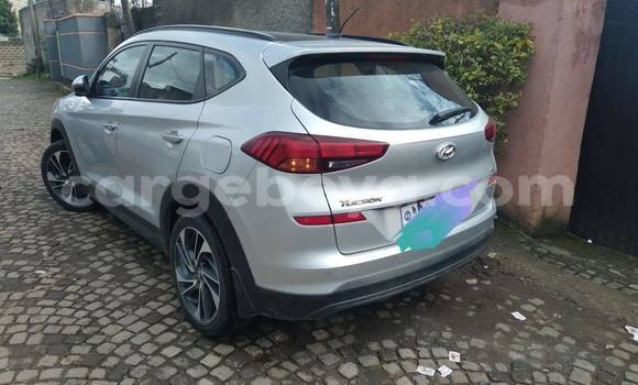Buy Used Hyundai Tucson Silver Car in Addis–Ababa in Ethiopia Buy Used Hyundai Tucson Silver Car in Addis–Ababa in Ethiopia