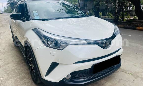 Buy Used Toyota C-HR White Car in Addis–Ababa in Ethiopia Buy Used Toyota C-HR White Car in Addis–Ababa in Ethiopia