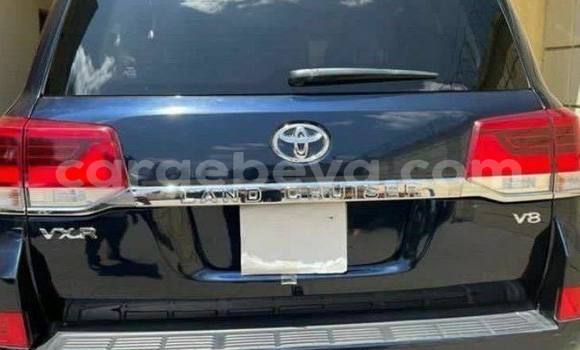 Buy Used Toyota Land Cruiser Blue Car in Addis–Ababa in Ethiopia Buy Used Toyota Land Cruiser Blue Car in Addis–Ababa in Ethiopia