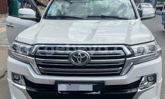 Buy Used Toyota Land Cruiser White Car in Addis–Ababa in Ethiopia Buy Used Toyota Land Cruiser White Car in Addis–Ababa in Ethiopia
