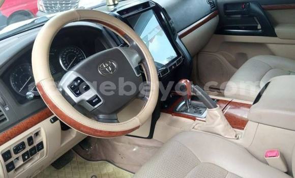 Buy Used Toyota Land Cruiser White Car in Addis–Ababa in Ethiopia Buy Used Toyota Land Cruiser White Car in Addis–Ababa in Ethiopia