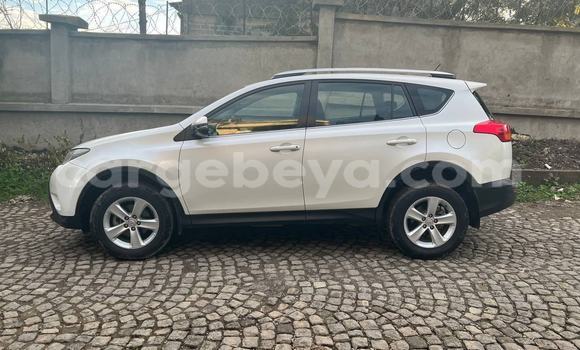 Buy Used Toyota RAV4 White Car in Addis–Ababa in Ethiopia Buy Used Toyota RAV4 White Car in Addis–Ababa in Ethiopia