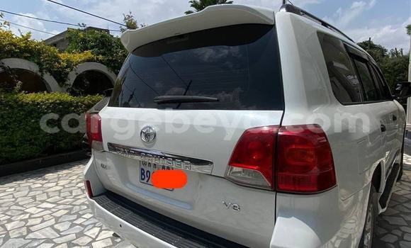 Buy Used Toyota Land Cruiser White Car in Addis–Ababa in Ethiopia Buy Used Toyota Land Cruiser White Car in Addis–Ababa in Ethiopia