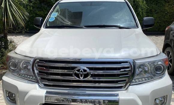 Buy Used Toyota Land Cruiser White Car in Addis–Ababa in Ethiopia Buy Used Toyota Land Cruiser White Car in Addis–Ababa in Ethiopia