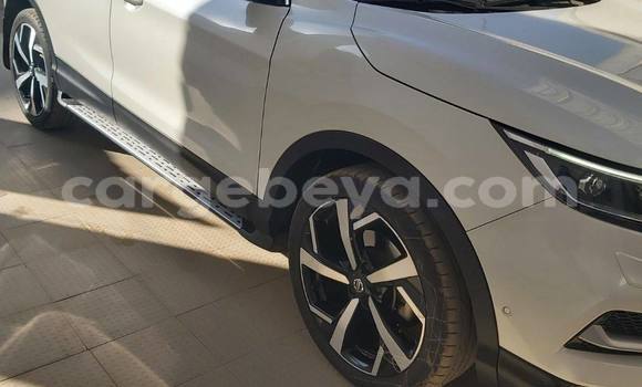 ይግዙ ያገለገለ Nissan Qashqai ነጭ መኪና በ አዲስ አበባ በ ኢትዮጵያ ይግዙ ያገለገለ Nissan Qashqai ነጭ መኪና በ አዲስ አበባ በ ኢትዮጵያ