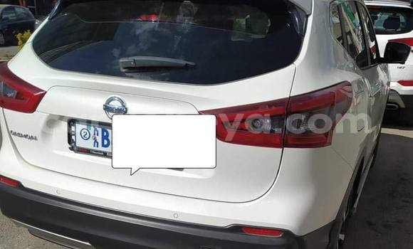 ይግዙ ያገለገለ Nissan Qashqai ነጭ መኪና በ አዲስ አበባ በ ኢትዮጵያ ይግዙ ያገለገለ Nissan Qashqai ነጭ መኪና በ አዲስ አበባ በ ኢትዮጵያ