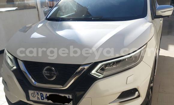 ይግዙ ያገለገለ Nissan Qashqai ነጭ መኪና በ አዲስ አበባ በ ኢትዮጵያ ይግዙ ያገለገለ Nissan Qashqai ነጭ መኪና በ አዲስ አበባ በ ኢትዮጵያ