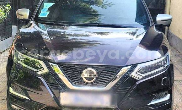 Oofamaa Nissan Qashqai Brown Makiinaa iti Addis–Ababa keessatti Ethiopia keessatti