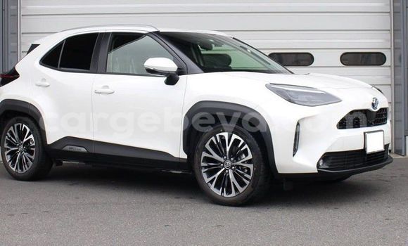 Buy New Toyota Yaris White Car in Addis–Ababa in Ethiopia