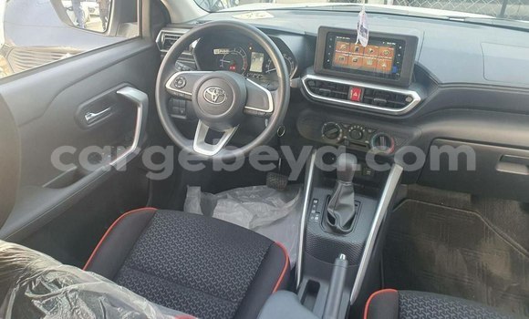 Acheter Neuf Voiture Toyota Ractis Bleu à Addis Ababa, Ethiopie Acheter Neuf Voiture Toyota Ractis Bleu à Addis Ababa, Ethiopie