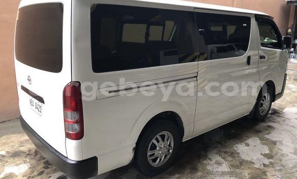 Buy Used Toyota Hiace White Car in Addis–Ababa in Ethiopia Buy Used Toyota Hiace White Car in Addis–Ababa in Ethiopia