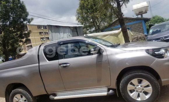Acheter Occasion Voiture Toyota Hiluxe Revo Gris à Addis Ababa, Ethiopie Acheter Occasion Voiture Toyota Hiluxe Revo Gris à Addis Ababa, Ethiopie