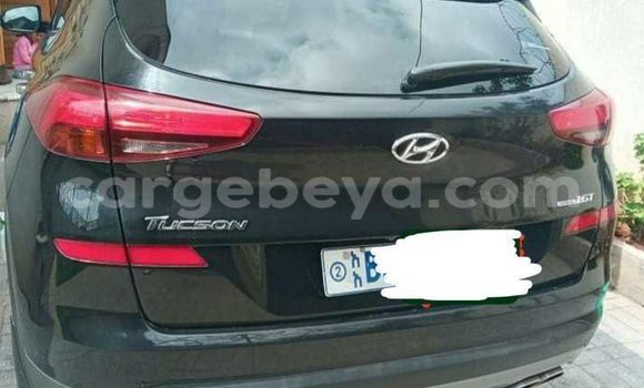 Acheter Occasion Voiture Hyundai Tucson Beige à Addis Ababa, Ethiopie Acheter Occasion Voiture Hyundai Tucson Beige à Addis Ababa, Ethiopie