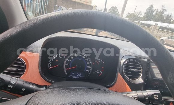 Acheter Occasion Voiture Hyundai i10 Gris à Addis Ababa, Ethiopie Acheter Occasion Voiture Hyundai i10 Gris à Addis Ababa, Ethiopie