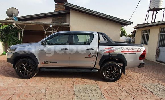 ይግዙ ያገለገለ Toyota Hilux ብር መኪና በ አዲስ አበባ በ ኢትዮጵያ ይግዙ ያገለገለ Toyota Hilux ብር መኪና በ አዲስ አበባ በ ኢትዮጵያ