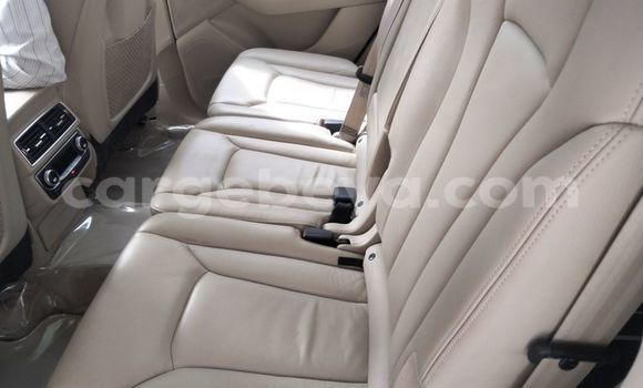 Acheter Occasion Voiture Audi Q7 Beige à Addis Ababa, Ethiopie Acheter Occasion Voiture Audi Q7 Beige à Addis Ababa, Ethiopie