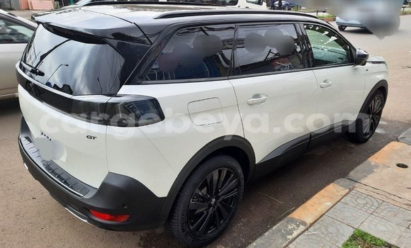 ይግዙ ያገለገለ Peugeot 5008 ነጭ መኪና በ አዲስ አበባ በ ኢትዮጵያ ይግዙ ያገለገለ Peugeot 5008 ነጭ መኪና በ አዲስ አበባ በ ኢትዮጵያ