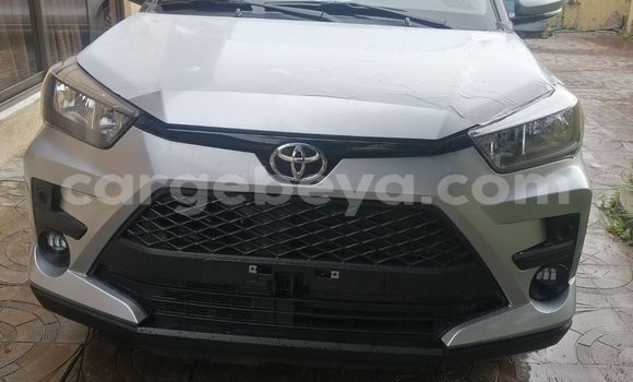 Buy New Toyota Ractis Silver Car in Addis–Ababa in Ethiopia