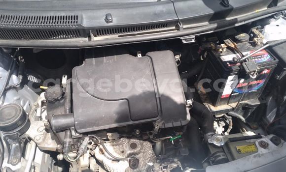 Acheter Occasion Voiture Toyota Yaris Gris à Addis Ababa, Ethiopie Acheter Occasion Voiture Toyota Yaris Gris à Addis Ababa, Ethiopie