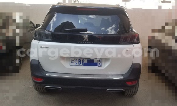Acheter Occasion Voiture Peugeot 5008 Blanc à Addis Ababa, Ethiopie Acheter Occasion Voiture Peugeot 5008 Blanc à Addis Ababa, Ethiopie