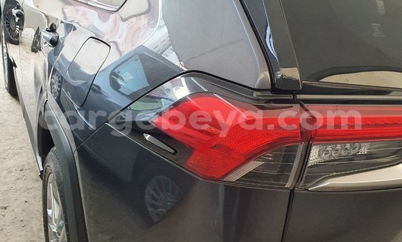 Acheter Occasion Voiture Toyota RAV4 Beige à Addis Ababa, Ethiopie Acheter Occasion Voiture Toyota RAV4 Beige à Addis Ababa, Ethiopie